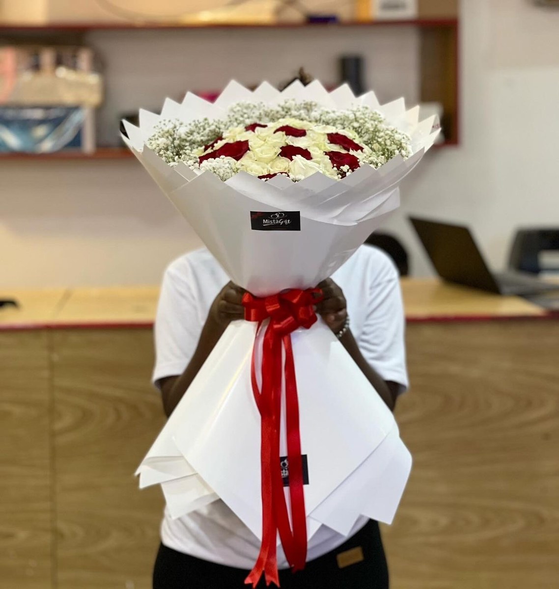 Gift Package UGX 208,000 | MistaGift Uganda