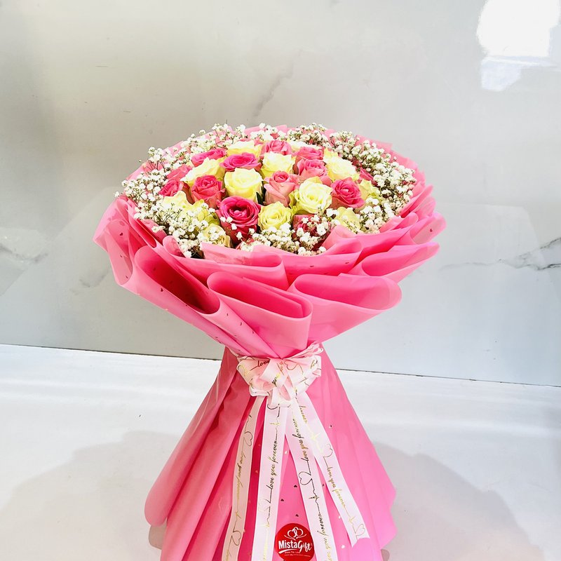Berry High bouquet (FL18) — MistaGift Uganda